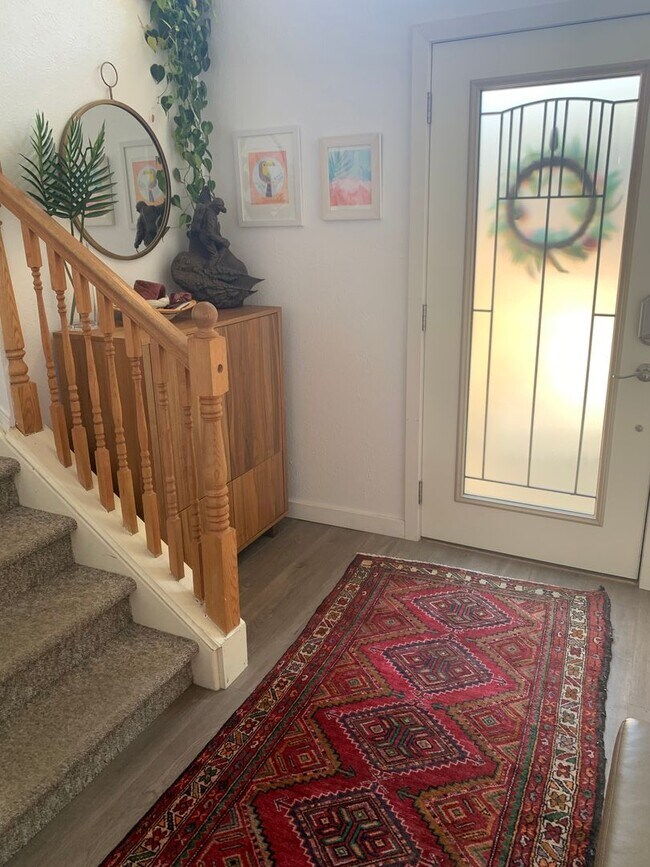 Building Photo - Beautiful, Light-Filled 4 bed, 2 bath North Boulder Home!