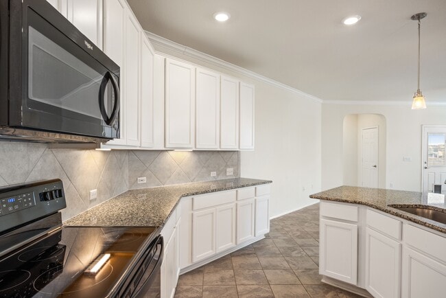 Building Photo - 805 Sandhill Branch Dr