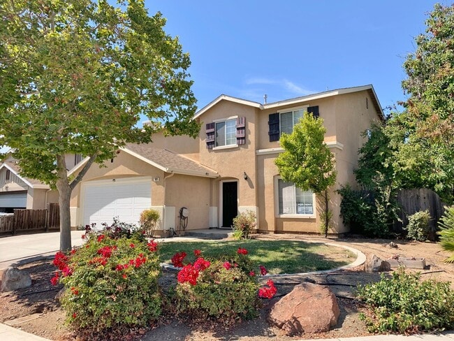 4 Bedroom Home in Hollister - No App Fee - 4 Bedroom Home in Hollister  - No App Fee