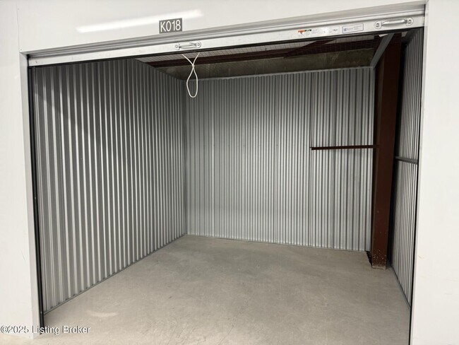 Building Photo - 10605 Meeting St