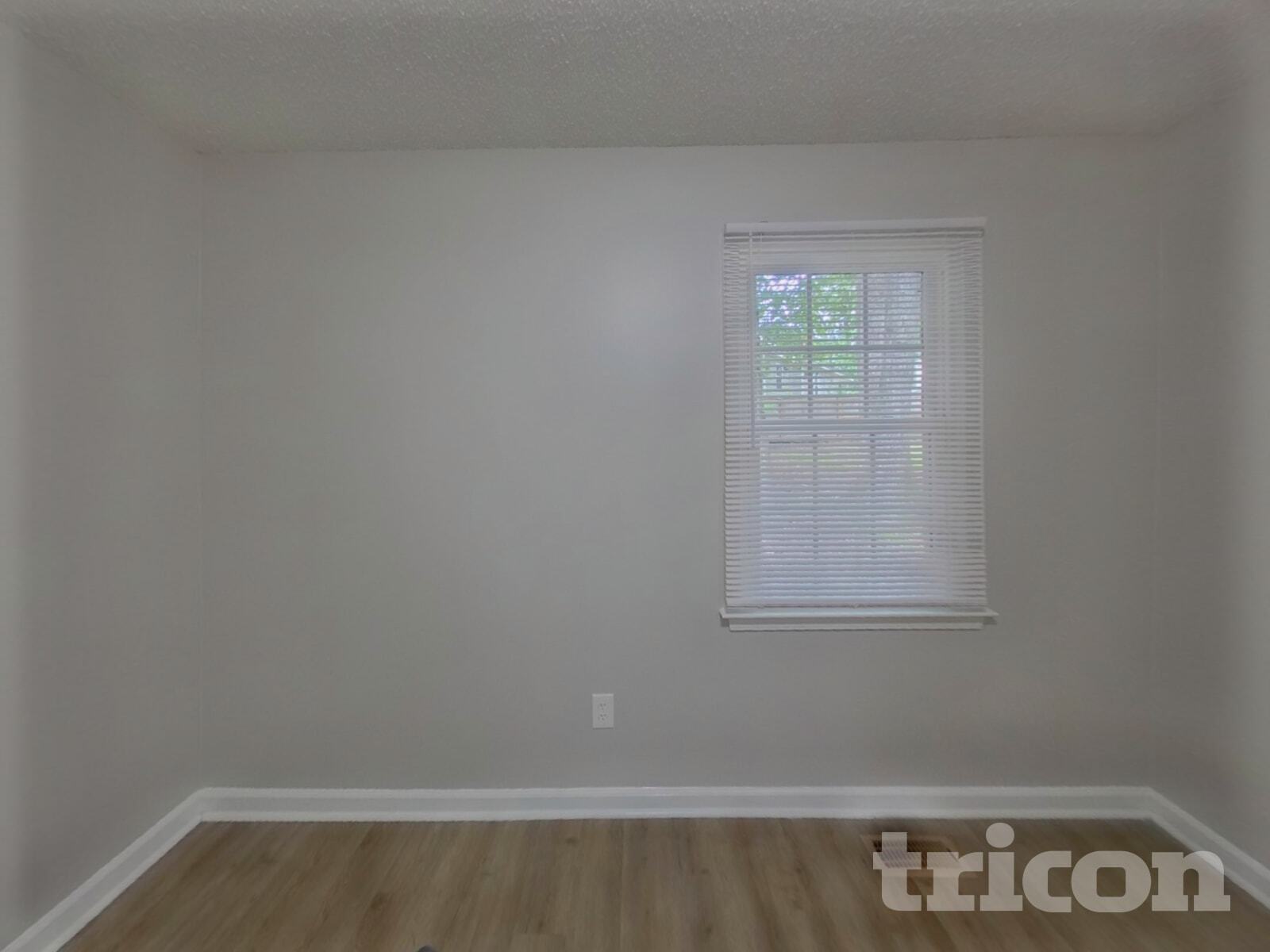 Building Photo - 204 Kemsing Rd