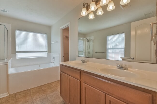 Building Photo - 7934 Blue Wahoo Ln
