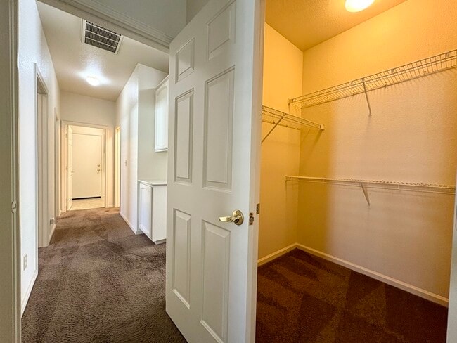 Building Photo - Great 3 Bedroom 2 Bathroom Home for Rent i...