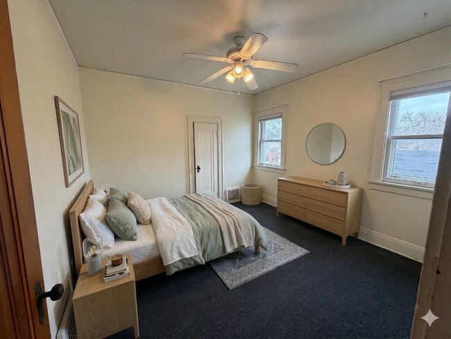 Building Photo - 2572 N 66th St