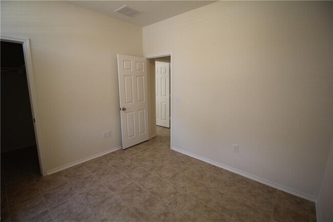 Building Photo - 7200 Altidore Dr