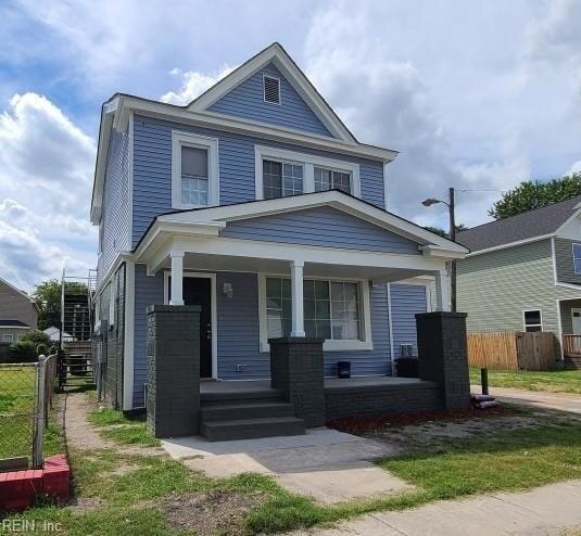 Primary Photo - 1517 Summit Ave