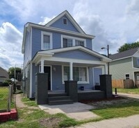 Building Photo - 1517 Summit Ave