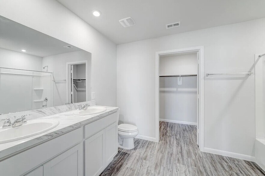 Building Photo - 509 Tall Mdws Dr