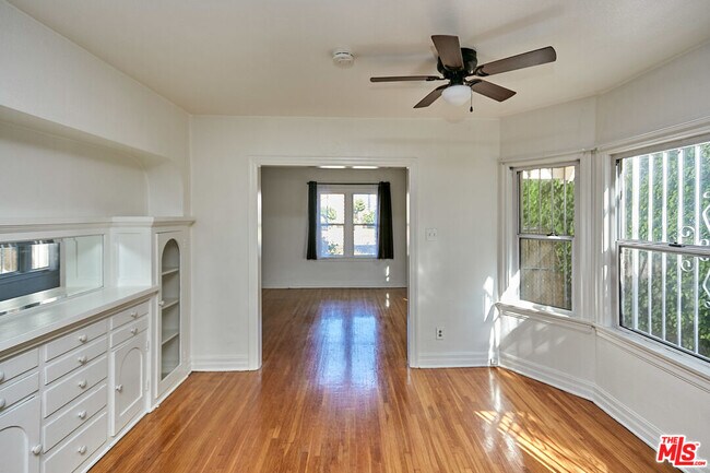 Building Photo - 1253 Keniston Ave