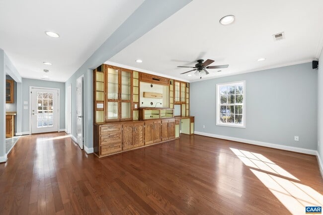 Building Photo - 703 Tilman Rd