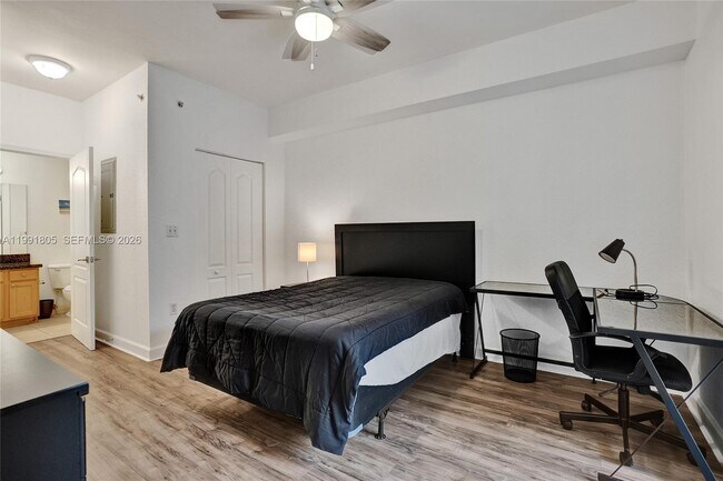 Building Photo - 6001 SW 70th St