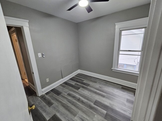 Building Photo - 3294 W 111th St