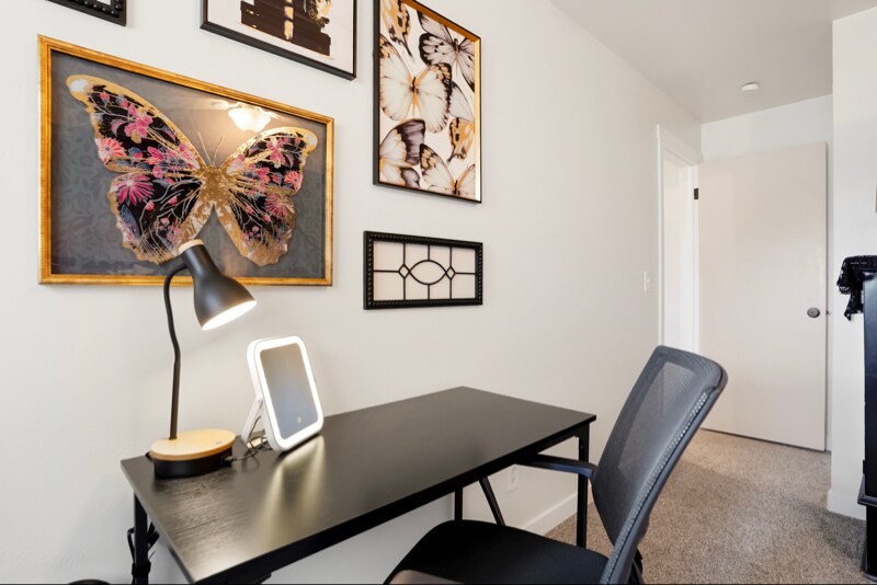 Building Photo - 625 Manhattan Pl