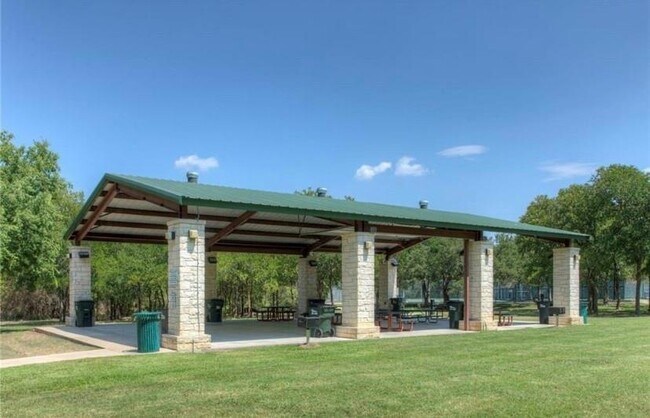 Building Photo - 700 House Creek Dr