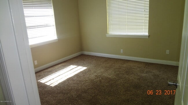 Building Photo - 3337 Post St