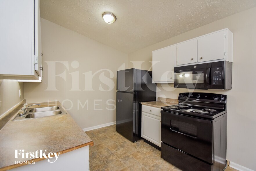Building Photo - 5707 Windward Way