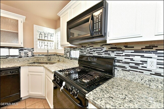 Building Photo - 1416 Stone Canyon Way