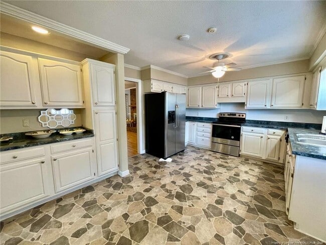 Building Photo - 2514 Dartmouth Dr