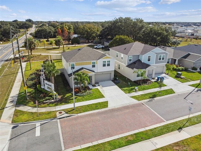 Building Photo - 601 Ambleside Dr