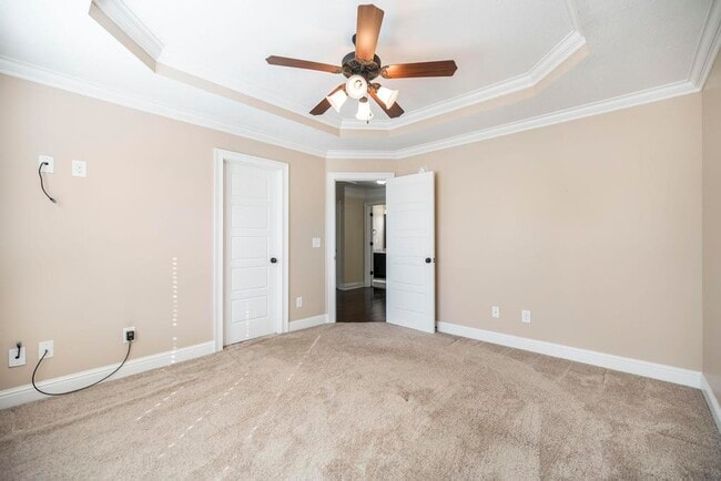 Building Photo - 201 Running Creek Dr