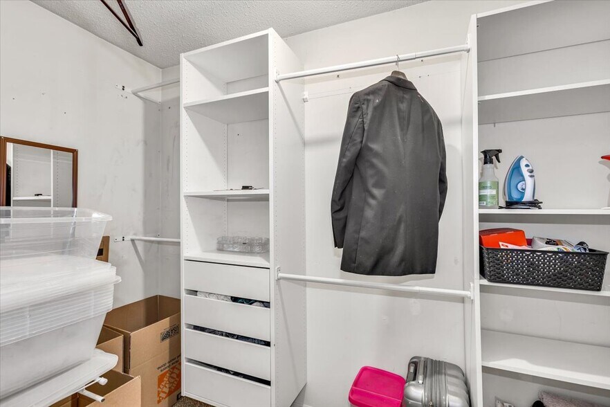 Building Photo - 1428 Hudson Lndg