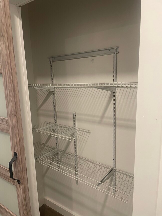 Dining area pantry - 375 Ralph McGill Blvd NE