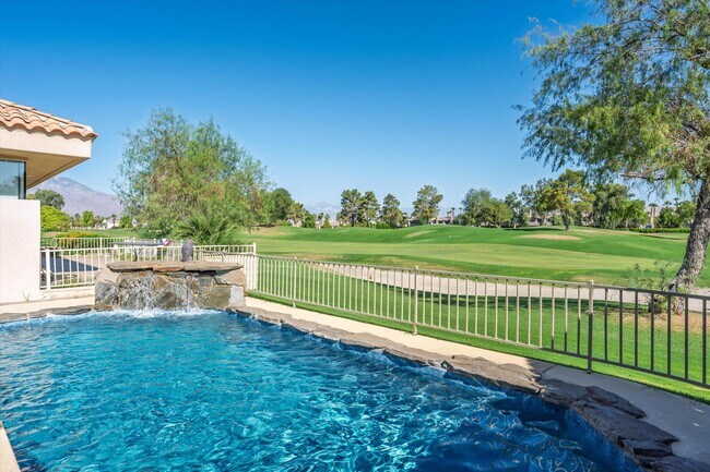 Building Photo - 38 Pine Valley Dr