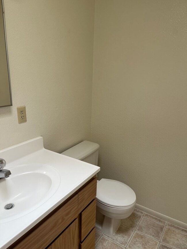 Building Photo - 7665 Spouse Dr