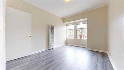 Building Photo - Top-Floor 3BR with Renovated Kitchen Acros...
