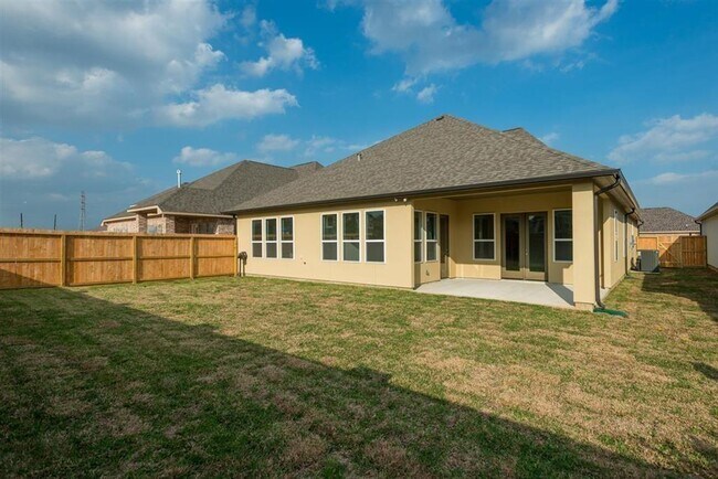 Building Photo - 21119 Bradford Grove Dr