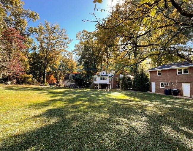 Building Photo - 146 Rosedale Cir