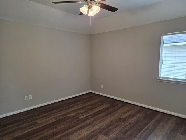 Building Photo - 20782 Oakhurst Trails Dr