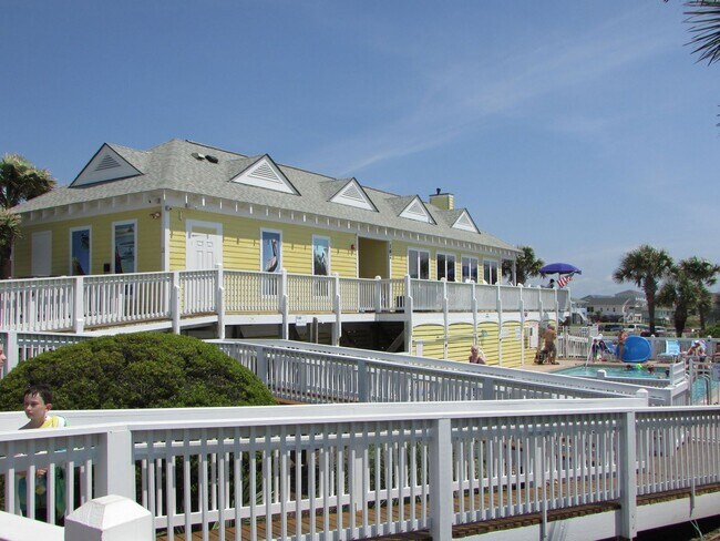 Building Photo - This is a 2 Bedroom, 2 Bathroom Completely...