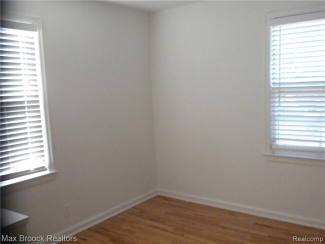 Building Photo - 1711 Villa Rd