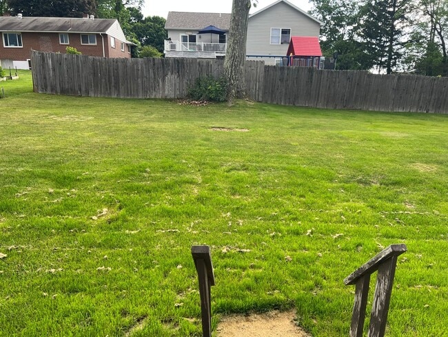 Building Photo - 3 Bed / 1 Bath Single-Family Home – Richland School District