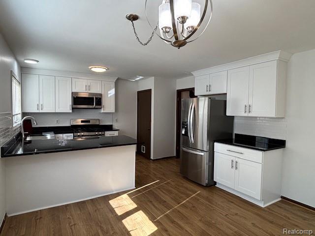 Building Photo - 2145 Lakeshire Dr