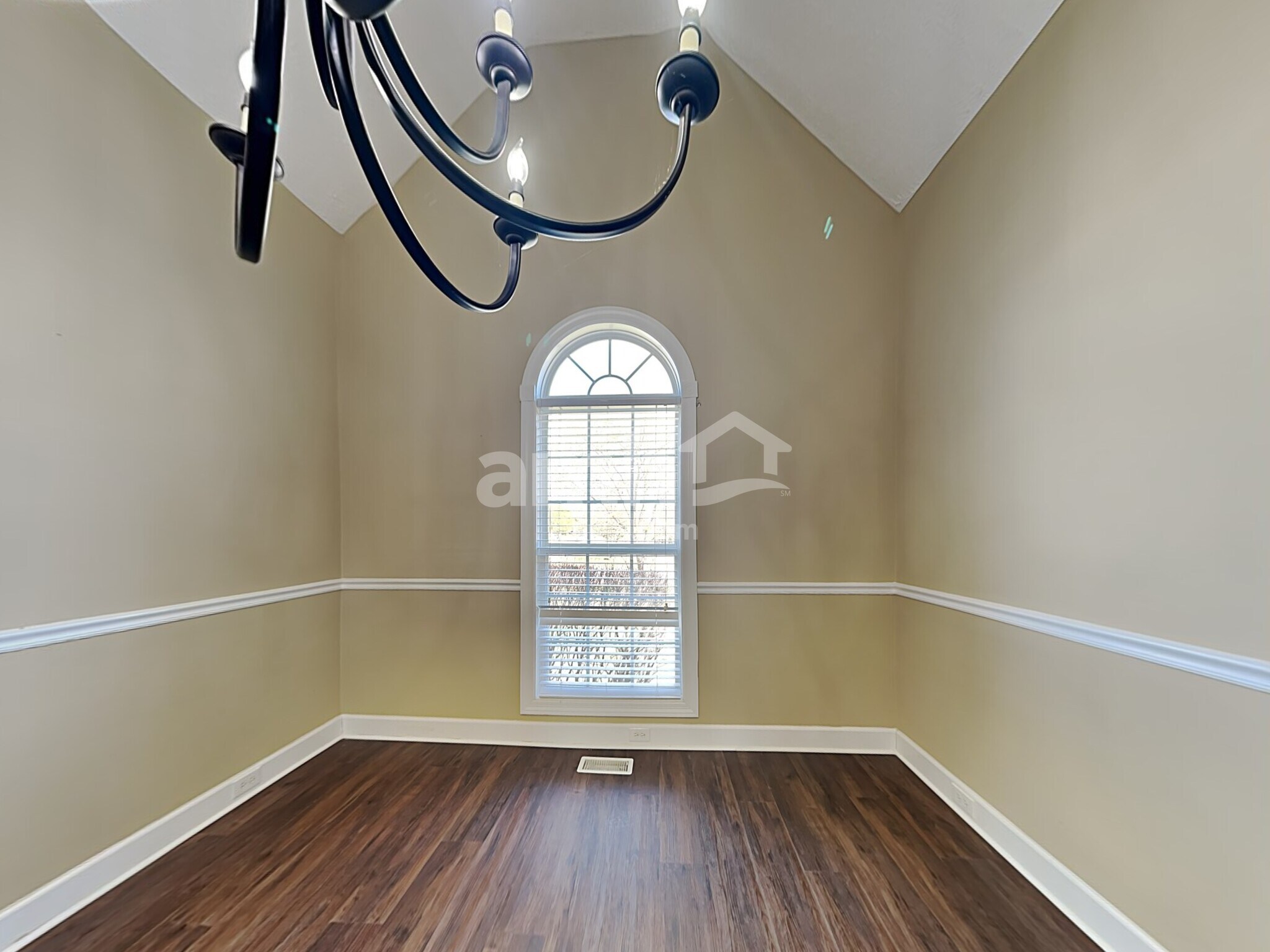 Building Photo - 1802 Potters Ct