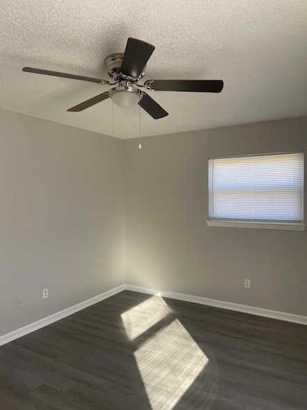 Building Photo - 4759 Tessie Ln