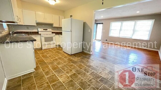 Building Photo - Charming 4 Bedroom Home with Finished Base...