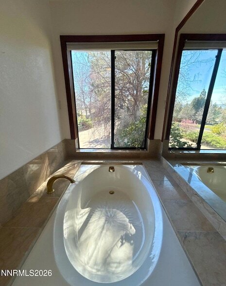 Building Photo - 2795 Lakeridge Terrace W