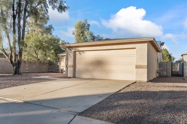 Building Photo - 6082 S Birchwood Dr