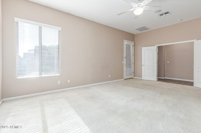 Building Photo - 3519 E Bridgeport Pkwy