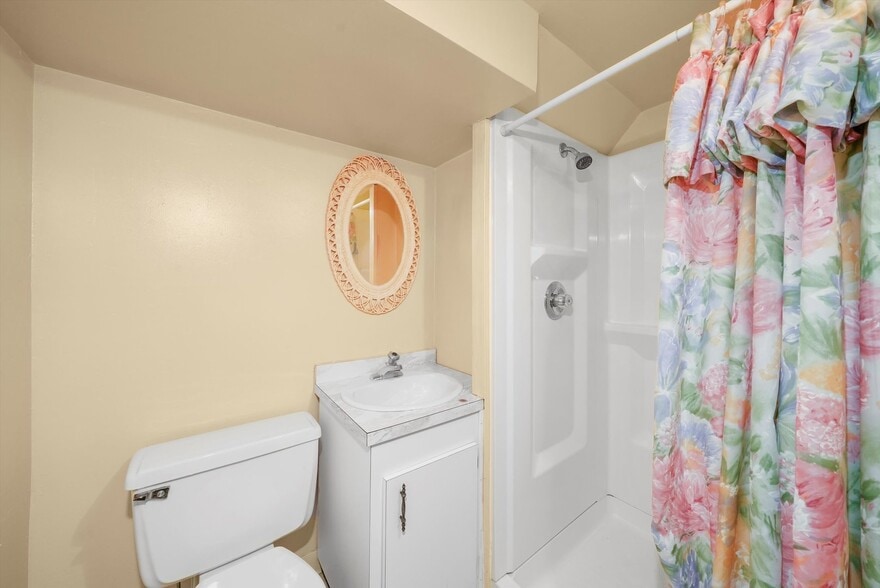 Basement Bathroom - 6023 S Parkside Ave