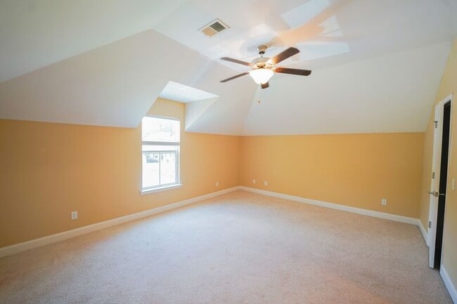 Building Photo - 252 Cottonham Ct