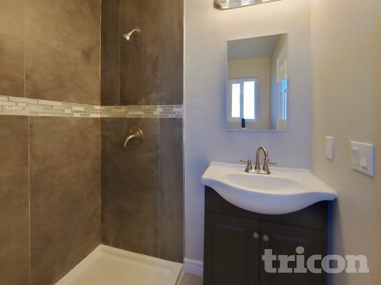 Building Photo - 16347 Solvang Ave