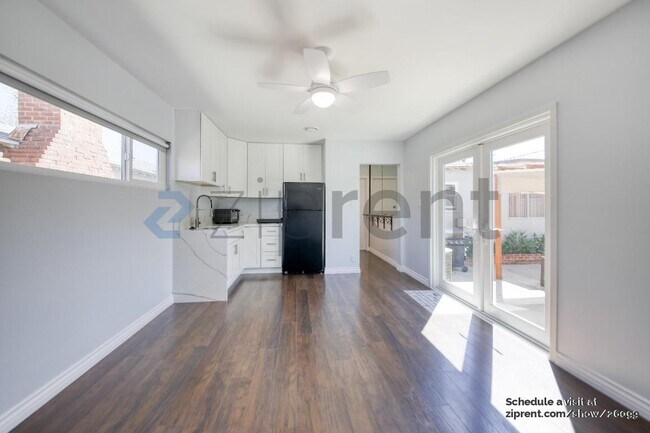 Building Photo - 10045 Wisner Ave