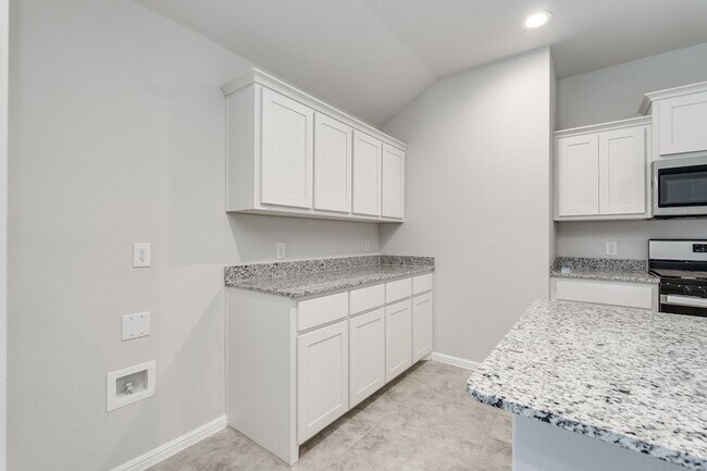 Building Photo - 5808 Piedrosa Ct
