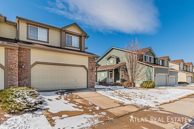 Building Photo - Updated Townhome with Amazing Views - Back...