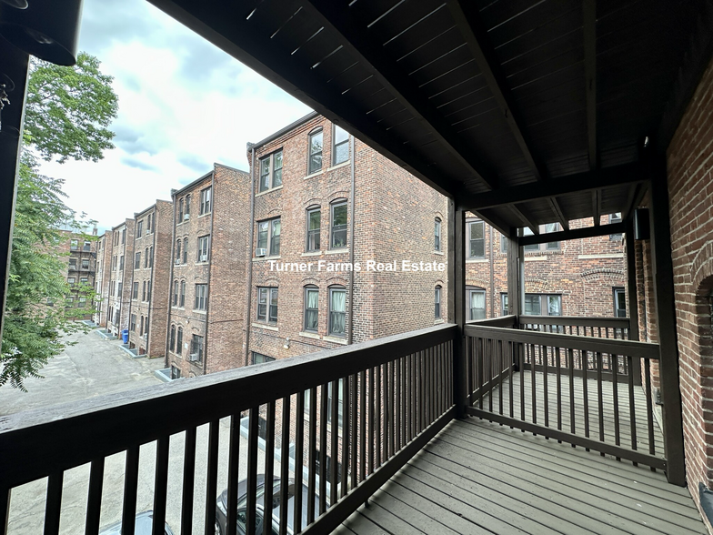 Building Photo - 162 Allston St