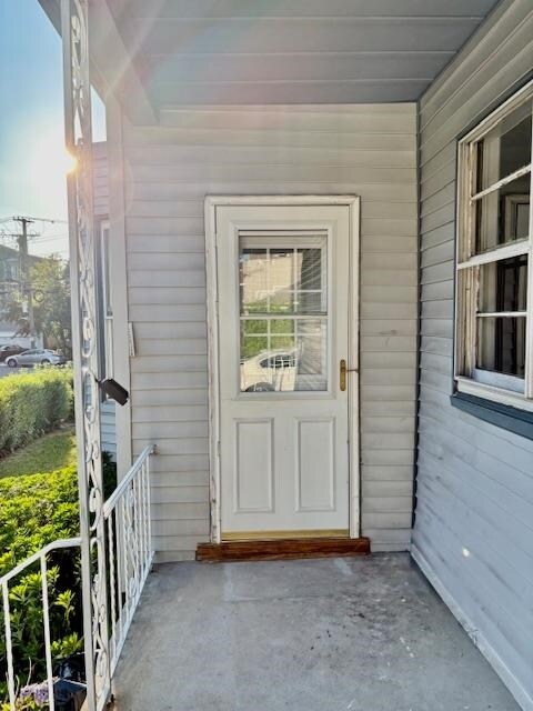 Building Photo - 742 Avenue A